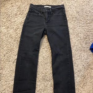Black Levi’s 314 shaping straight
